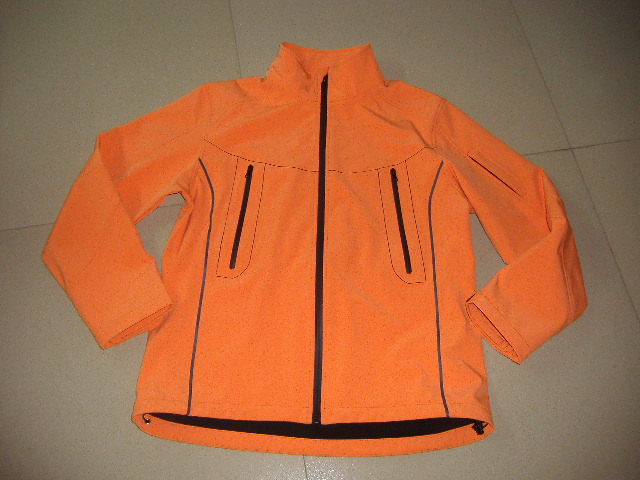 WOMEN'S SEAMLESS SOFTSHELL JACKET