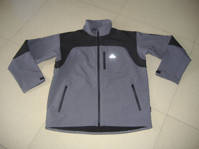 MEN'S SOFTSHELL JACKET